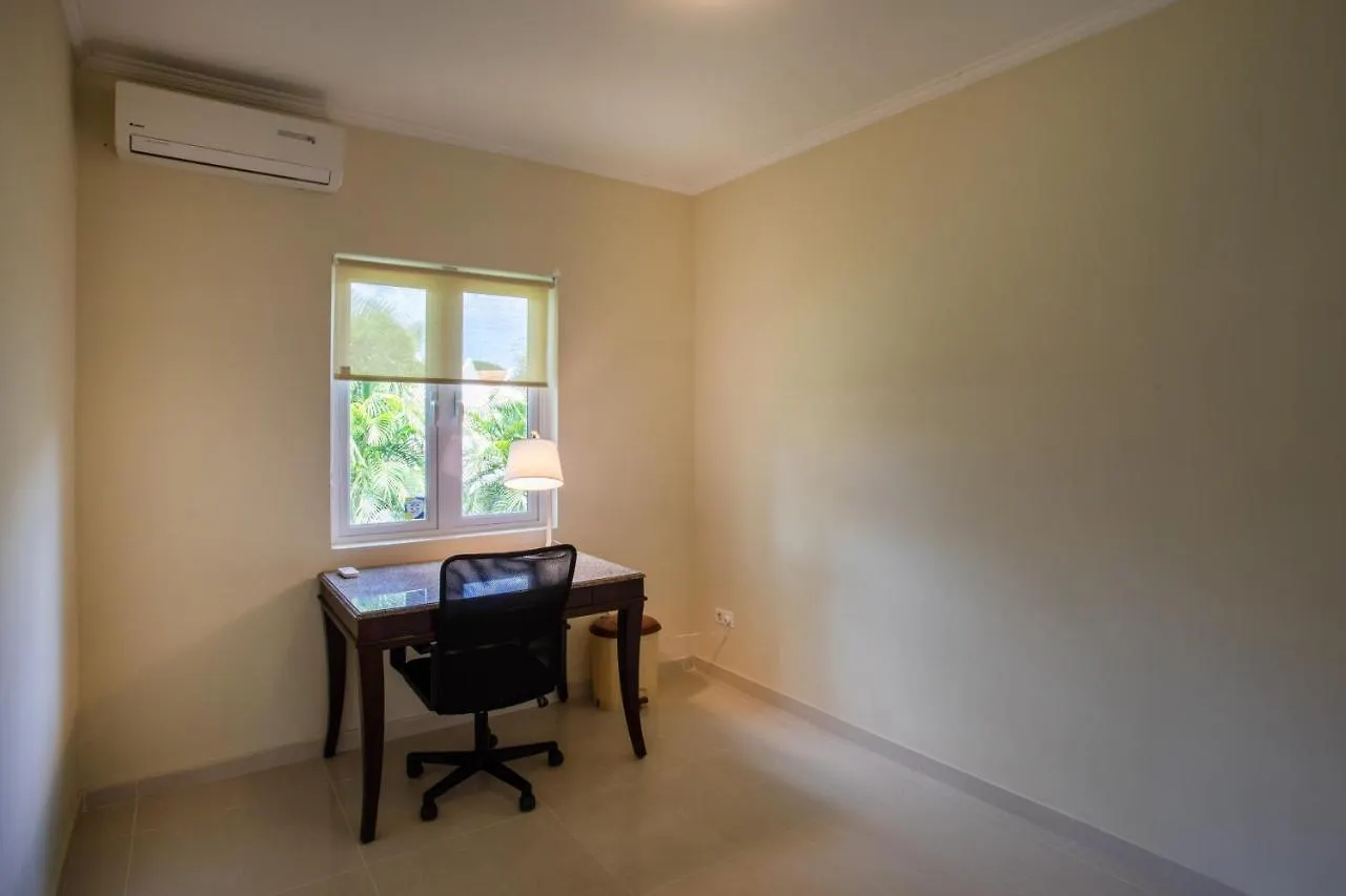 Attractive Villa In Resort Willemstad