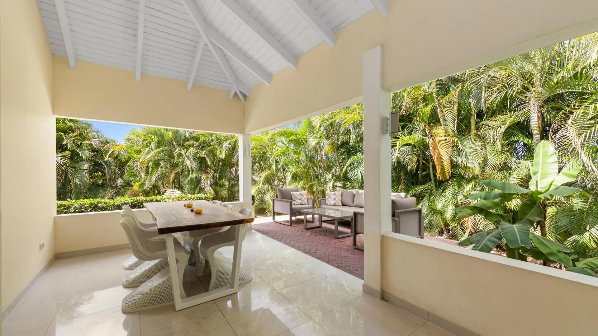Holiday home Attractive Villa In Resort Willemstad